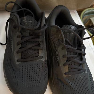 Boots, shoes size 10