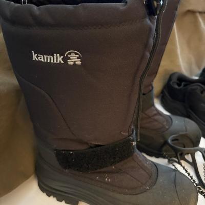 Boots, shoes size 10