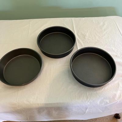 Wilton and Simply Calphalon Bakeware and More (K-BC)