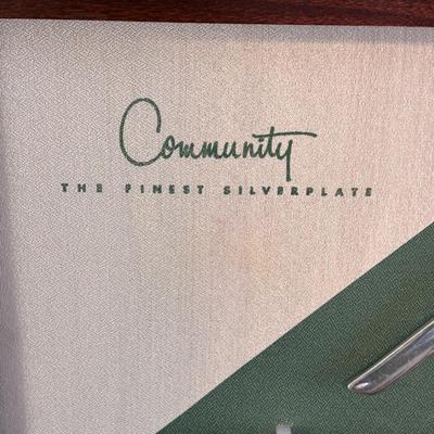 Oneida Community Vintage Flatware Set (LR-SF)