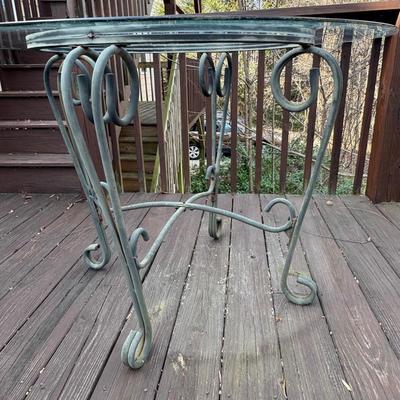 Round Glass-Top Wrought Iron Outdoor Patio Table (D-SF)