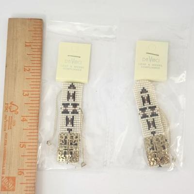 Da Vinci White Beaded Bracelet With Geometric Pattern and Gold Tone Openwork Clasp Adjustable