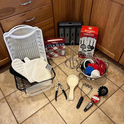 Farberware, Betty Crocker and More Kitchen Assortment (K-BC)