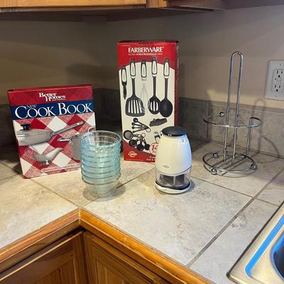 Farberware, Betty Crocker and More Kitchen Assortment (K-BC)