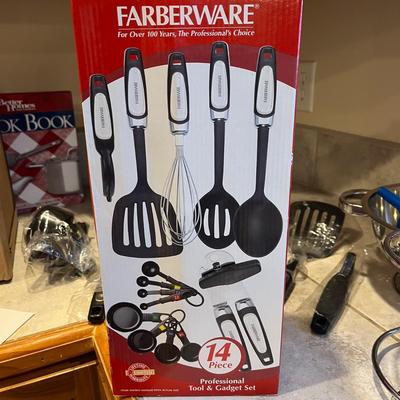 Farberware, Betty Crocker and More Kitchen Assortment (K-BC)