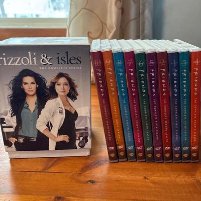 Friends & Rizzoli & Isles