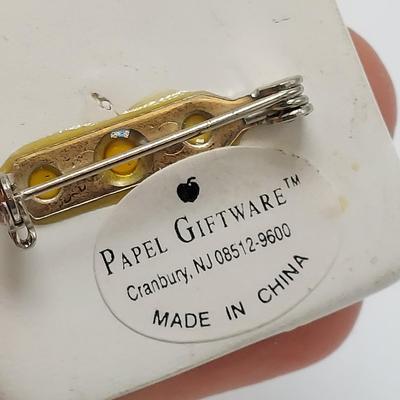 Vintage Costume Jewelry Brooches (ST-BBL)