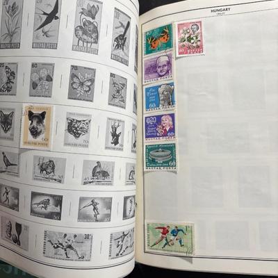 Vintage Senior Statesman stamp albums (4) some stamps