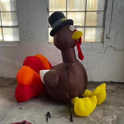 584 Two Turkey Outdoor Blow up Fall Decor