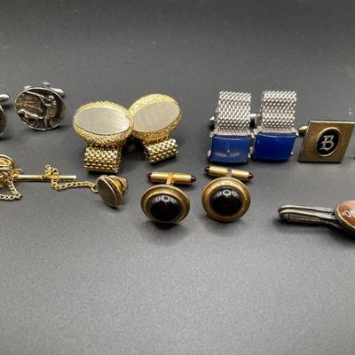 Cufflinks and tie clips