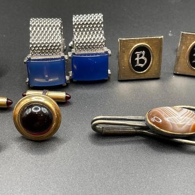 Cufflinks and tie clips