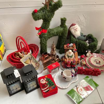 710 Large Santa Christmas Decor