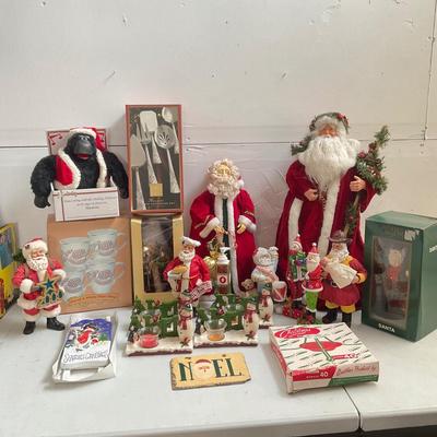 713 Santa and Christmas Holiday Decor