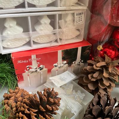 715 Artificial Garland and Vine Decor