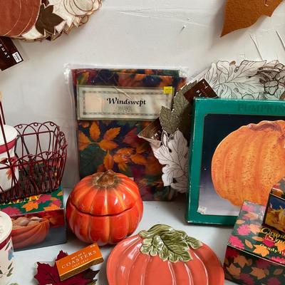 718 Large Lot of Autumn Table Decor