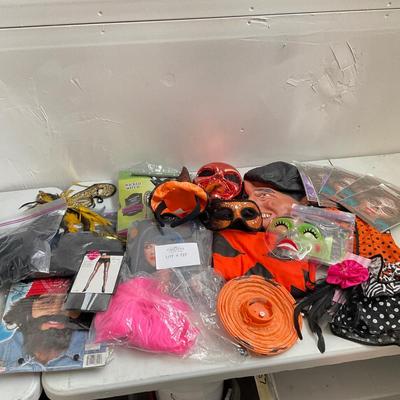 727 Lot of Halloween Costumes