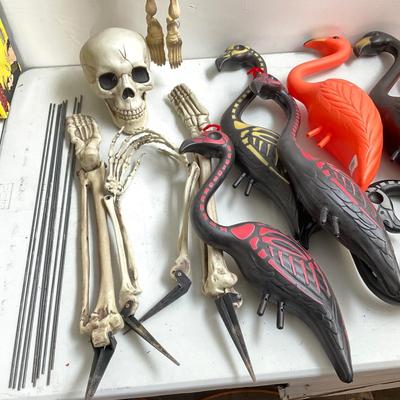 728 New Skel a mangos and Devil mangos with yard skeleton