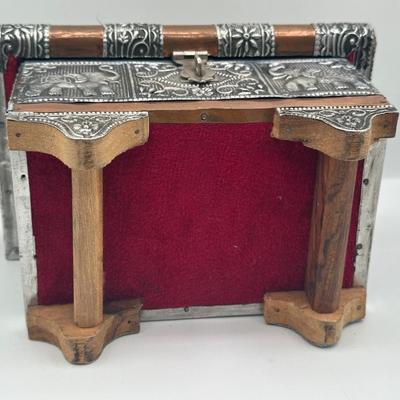 Indian-Style Embossed Metal Elephant Jewelry / Trinket Box