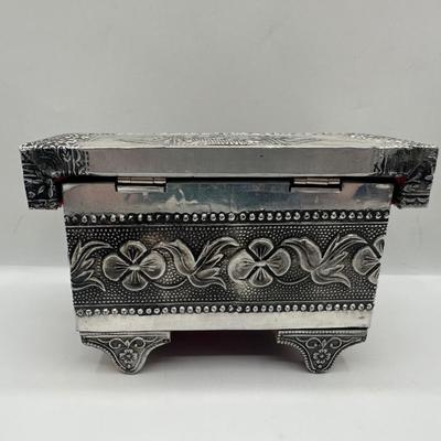 Indian-Style Embossed Metal Elephant Jewelry / Trinket Box