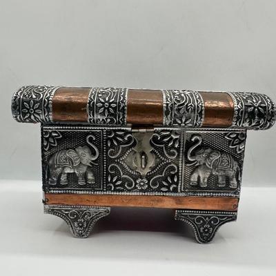 Indian-Style Embossed Metal Elephant Jewelry / Trinket Box