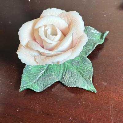 Sale Photo Thumbnail #563