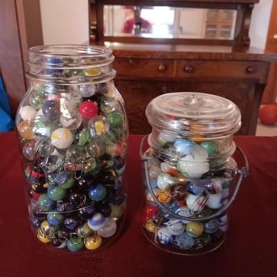 1 QUART AND 1 PINT JARS OF MARBLES