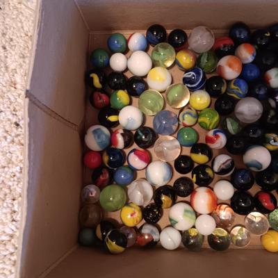 1 QUART AND 1 PINT JARS OF MARBLES