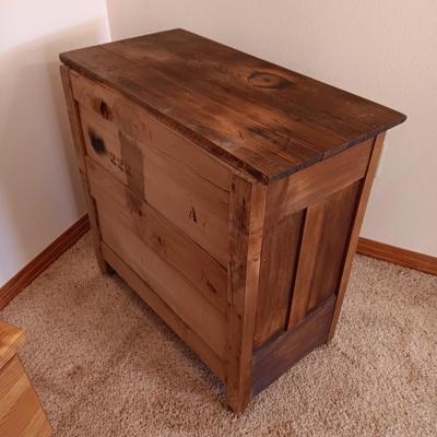 ANTIQUE WASHSTAND WITH DRAWER AND 2 DOOR CUPBOARD ON CASTERS