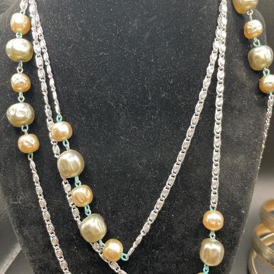 Silver tone jewelry lot