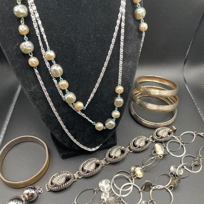 Silver tone jewelry lot