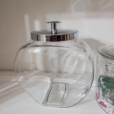 Sale Photo Thumbnail #298: Your chance to put your hand in 2 cookie jars.