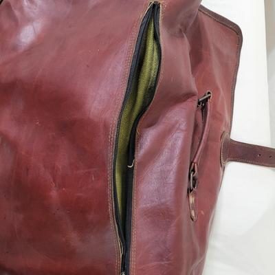 Sale Photo Thumbnail #359: Lots of pockets, shoulder strap buckles look to be bent but still work, see photos