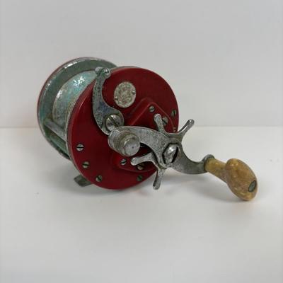 LOT 30: Vintage Unimetrics Marine Transceiver Sea Hawk, Fishing Reel & Rebel Lure