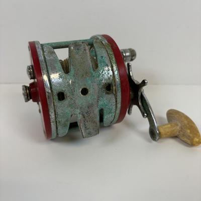 LOT 30: Vintage Unimetrics Marine Transceiver Sea Hawk, Fishing Reel & Rebel Lure