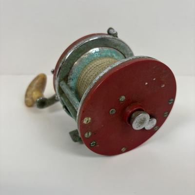 LOT 30: Vintage Unimetrics Marine Transceiver Sea Hawk, Fishing Reel & Rebel Lure
