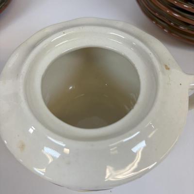 LOT 32: Vintage Stangl Pottery "Sculpted Fruit" Dinnerware Collection