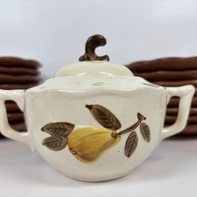 LOT 32: Vintage Stangl Pottery "Sculpted Fruit" Dinnerware Collection