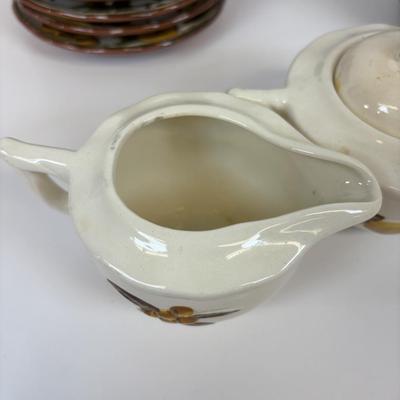 LOT 32: Vintage Stangl Pottery "Sculpted Fruit" Dinnerware Collection