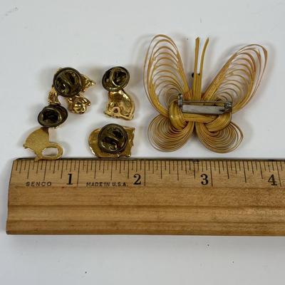 LOT 33: Argentos SC Made w/Swarovski Crystals, Lane Cedar Mini Chest, Chic & Tonic Bangle Flask, Floral Compact & More