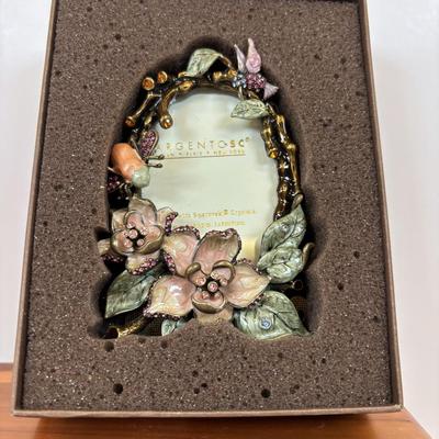 LOT 33: Argentos SC Made w/Swarovski Crystals, Lane Cedar Mini Chest, Chic & Tonic Bangle Flask, Floral Compact & More