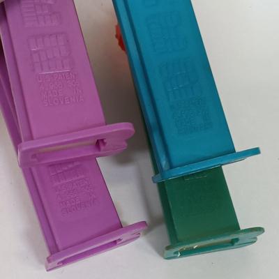 LOT 43: Large Collection of Vintage Pez Dispensers