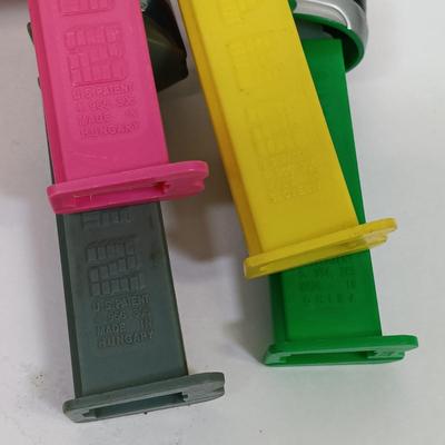 LOT 43: Large Collection of Vintage Pez Dispensers