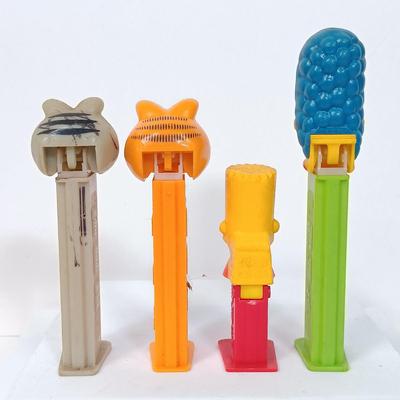 LOT 43: Large Collection of Vintage Pez Dispensers