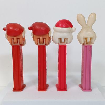 LOT 43: Large Collection of Vintage Pez Dispensers