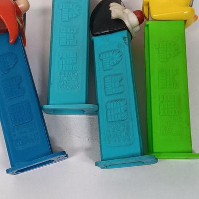 LOT 43: Large Collection of Vintage Pez Dispensers