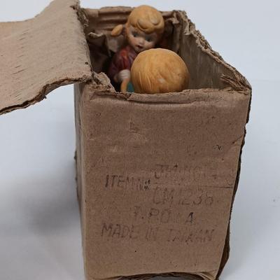 LOT 45: Vintage Ceramic Ping Pong Players, Lenox Irish Prayer Spoon Rest, Hamilton Collection 'Spot Takes a Ride', Vernon Kilns...