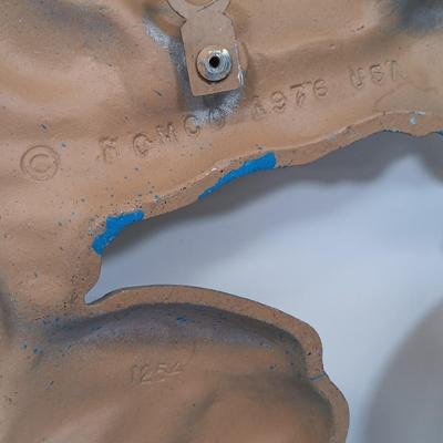 LOT 47: HOMCO 1970s Metal Football Player Wall Plaques