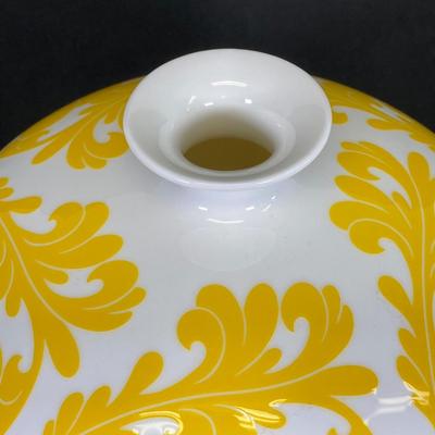 LOT 58: Gorgeous Auratic Yellow and White Vase in Red Box