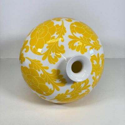 LOT 58: Gorgeous Auratic Yellow and White Vase in Red Box