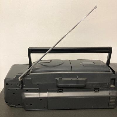 LOT 61: Pair of Portable Radio / Stereo / CD Players - Magnavox Boom Box and RCA CD / Cassette